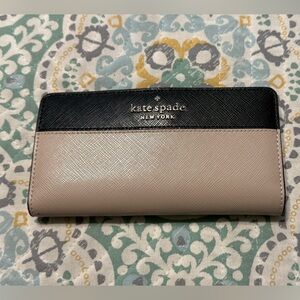 Kate Spade Black and Cream Wallet